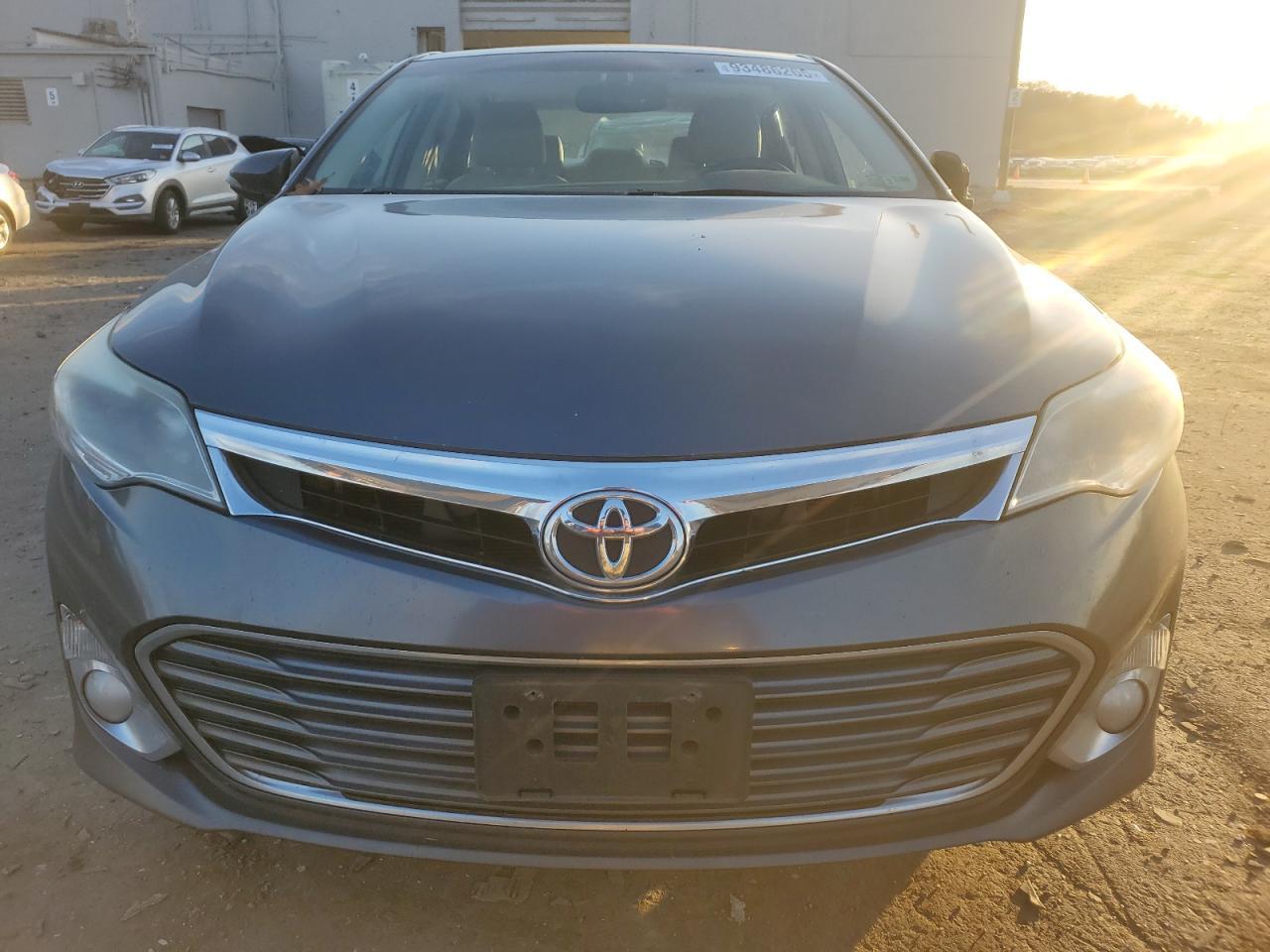 2014 TOYOTA Avalon