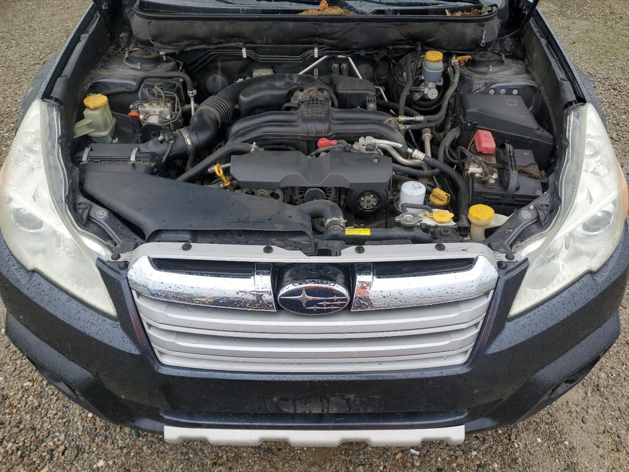 2013 SUBARU Outback
