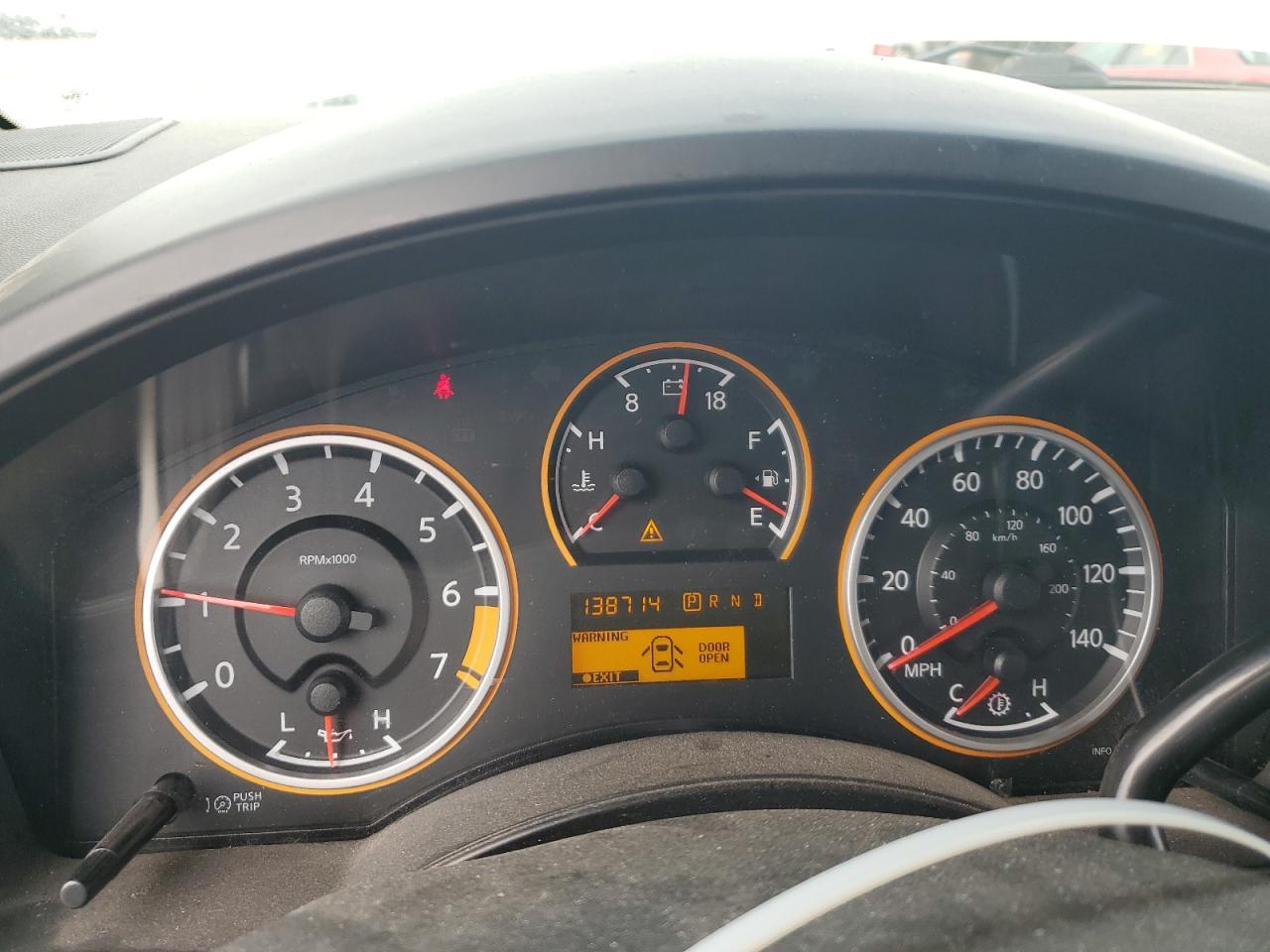 2011 NISSAN Titan
