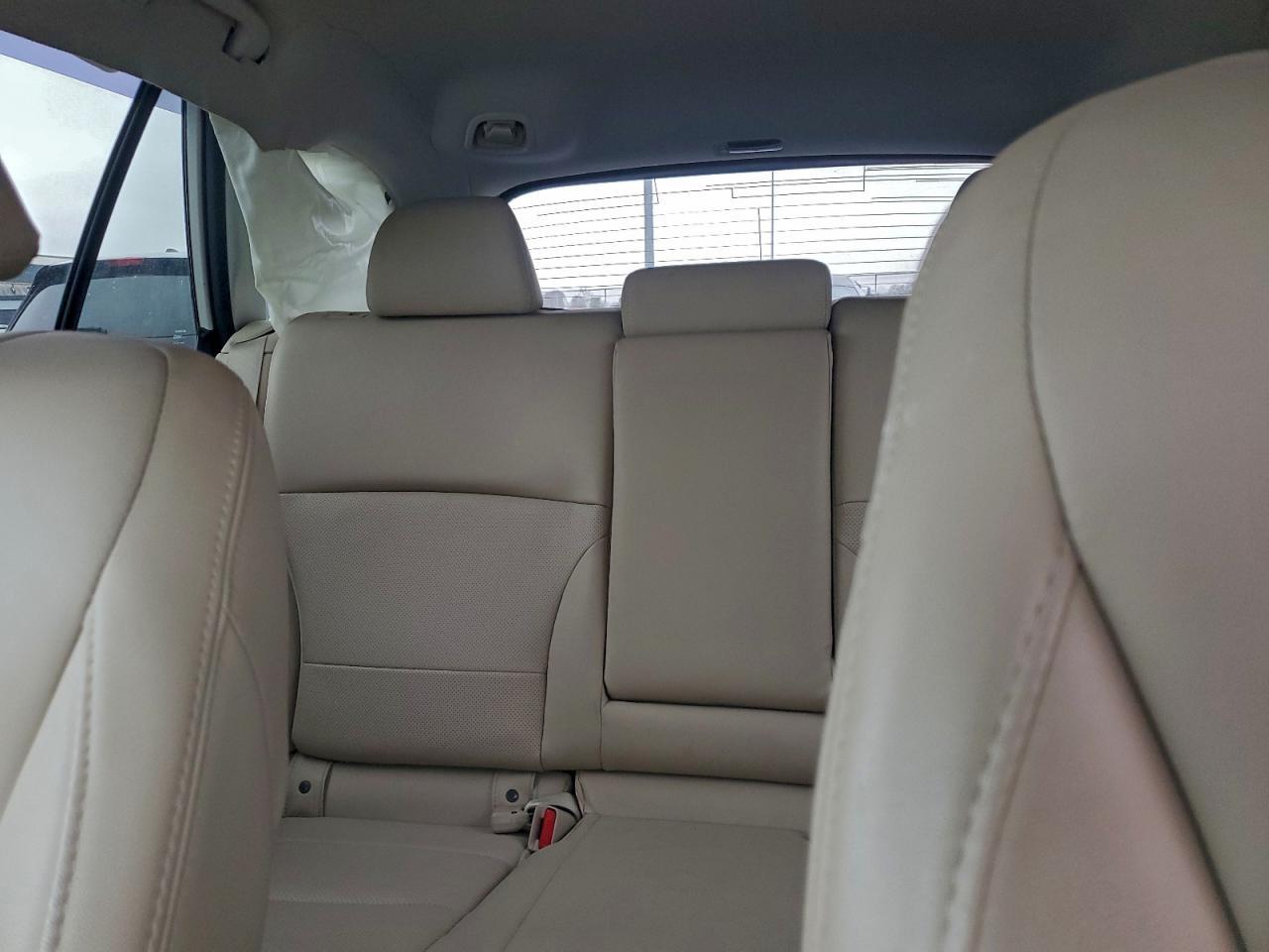 2015 SUBARU Outback