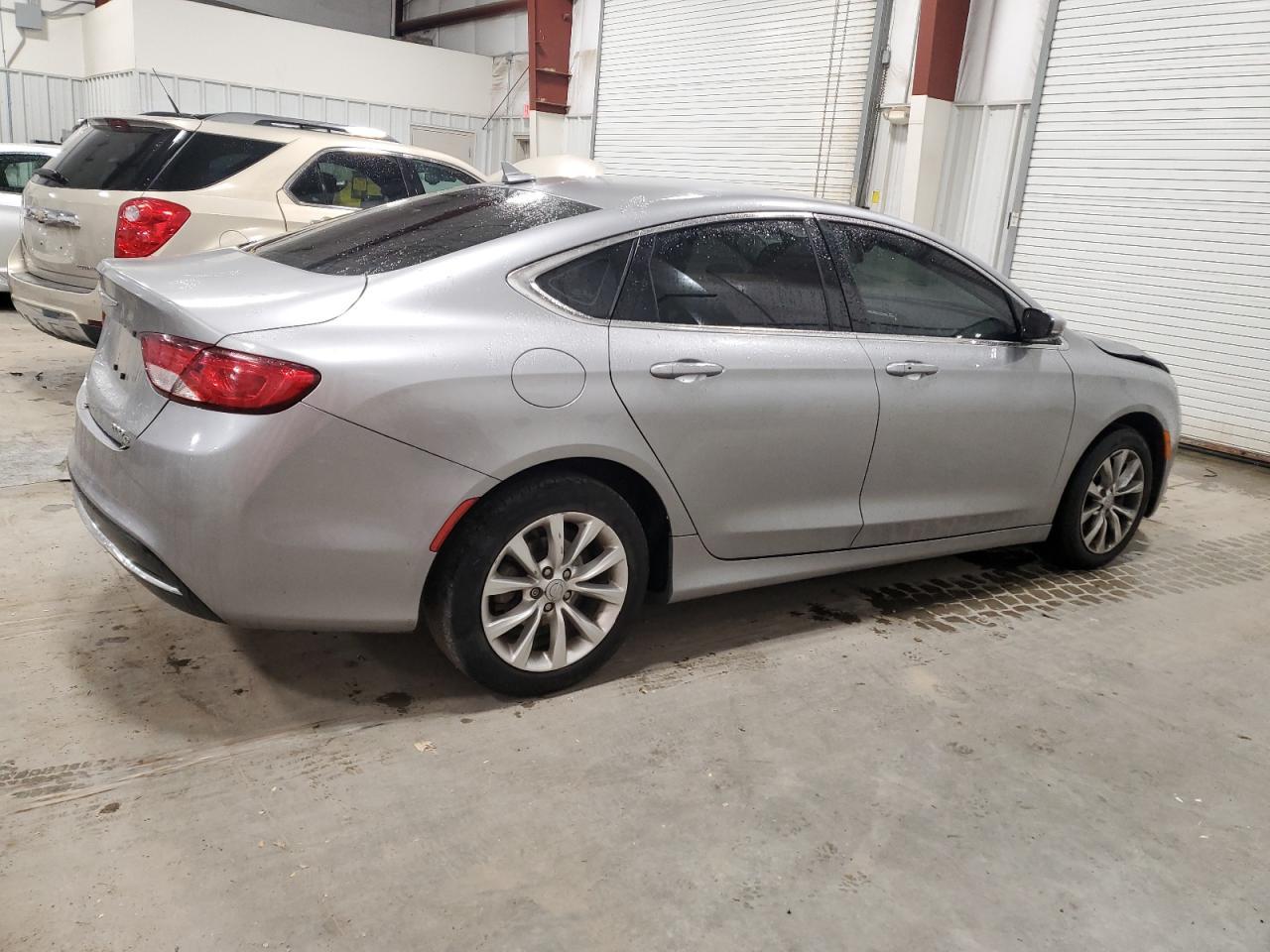 2016 CHRYSLER 200