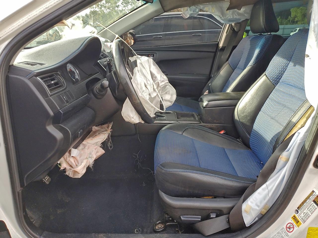 2016 TOYOTA CAMRY