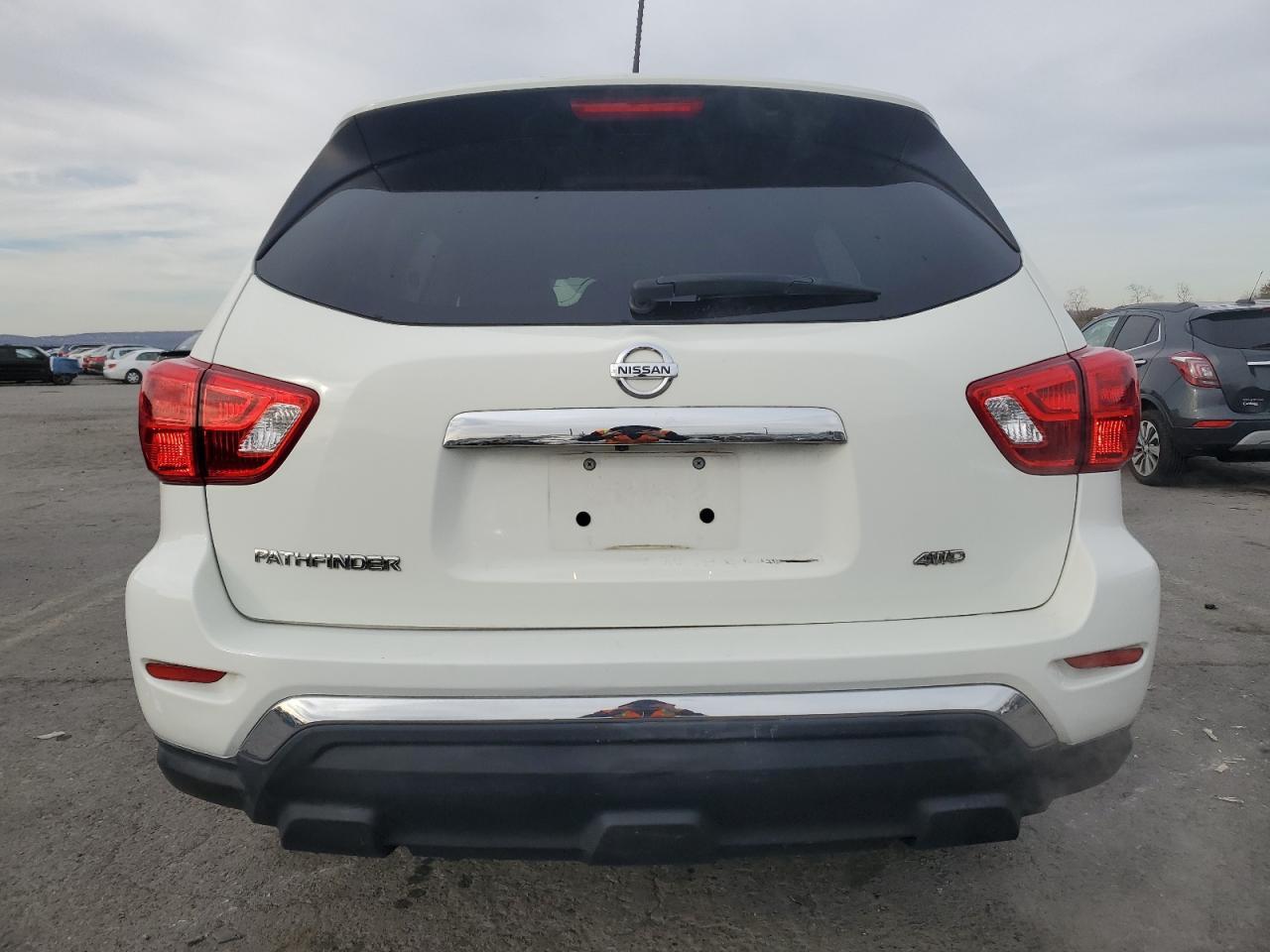 2017 NISSAN PATHFINDER