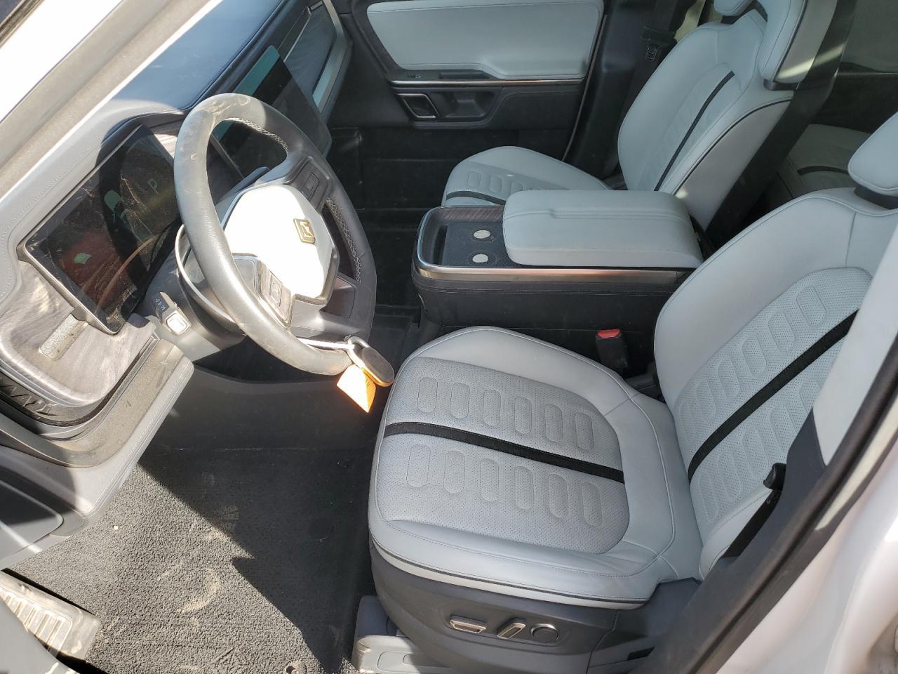 2022 RIVIAN R1t
