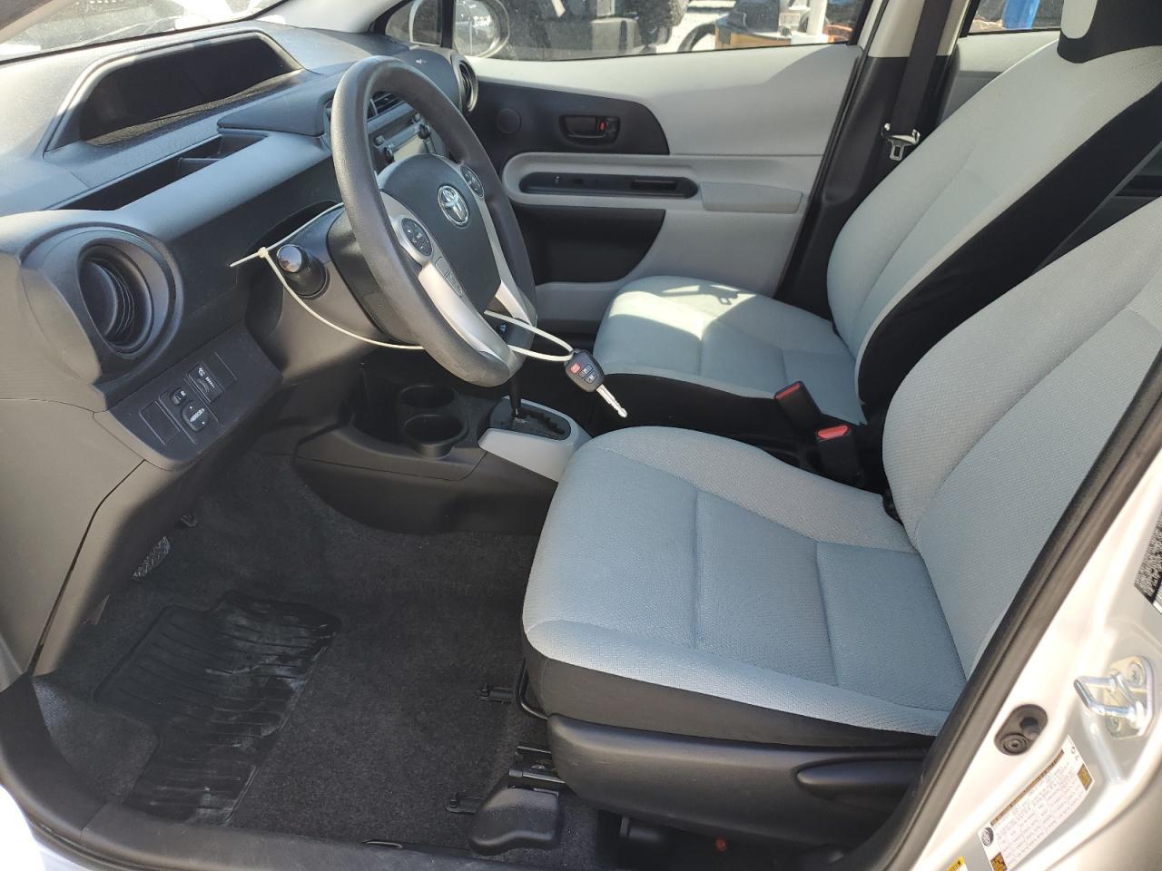 2014 TOYOTA Prius c