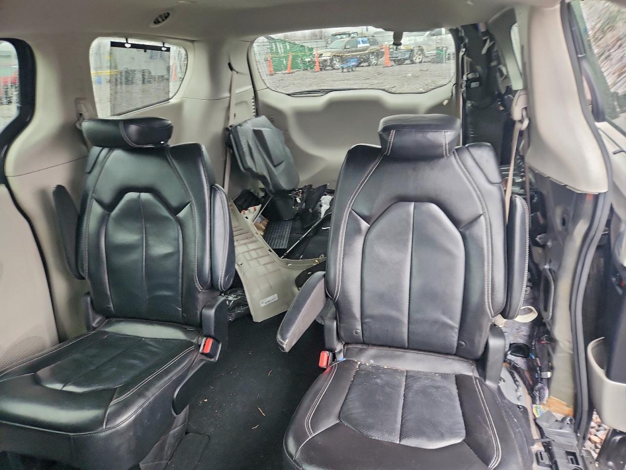 2022 CHRYSLER Pacifica