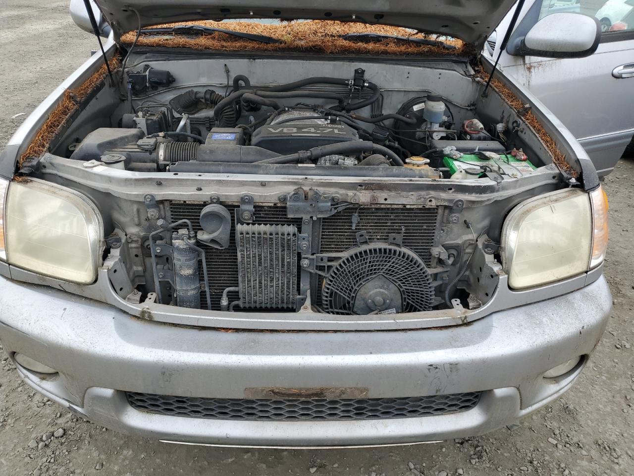 2002 TOYOTA Sequoia