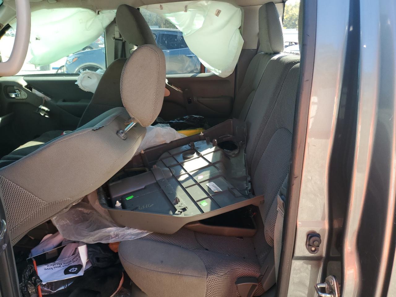 2016 NISSAN Frontier