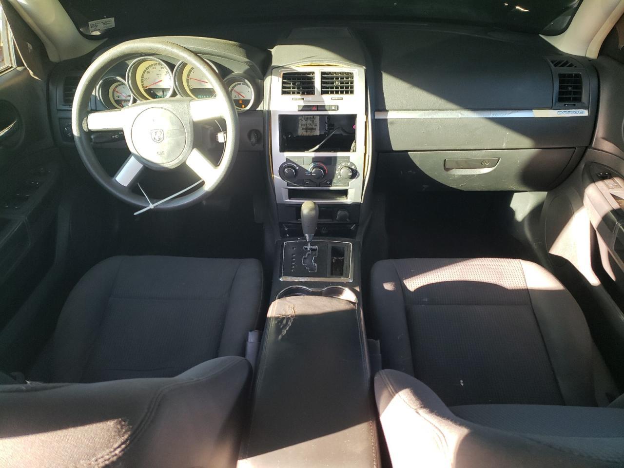 2010 DODGE CHARGER