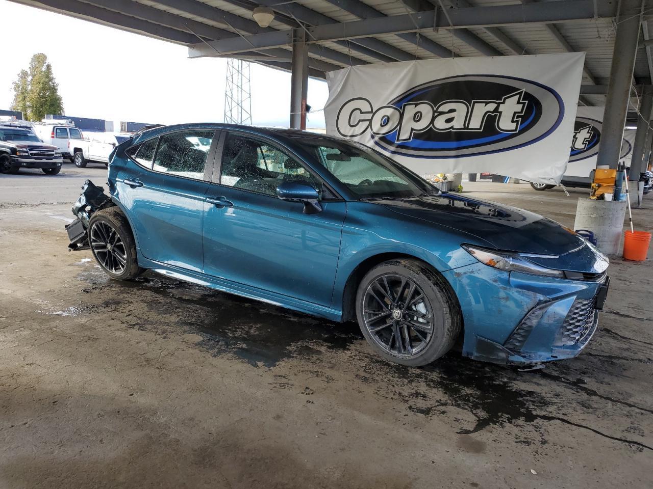 2025 TOYOTA CAMRY