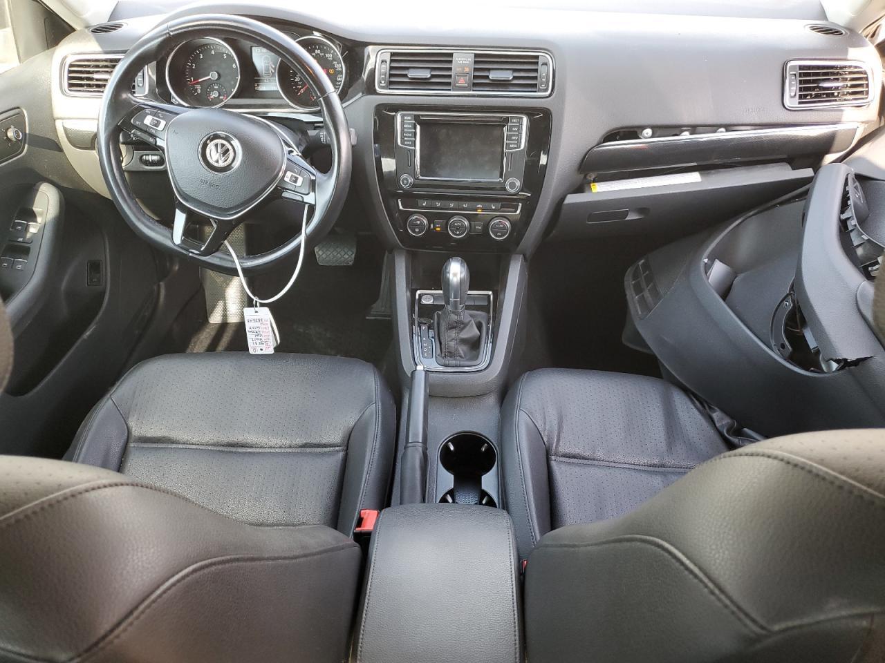 2017 VOLKSWAGEN JETTA