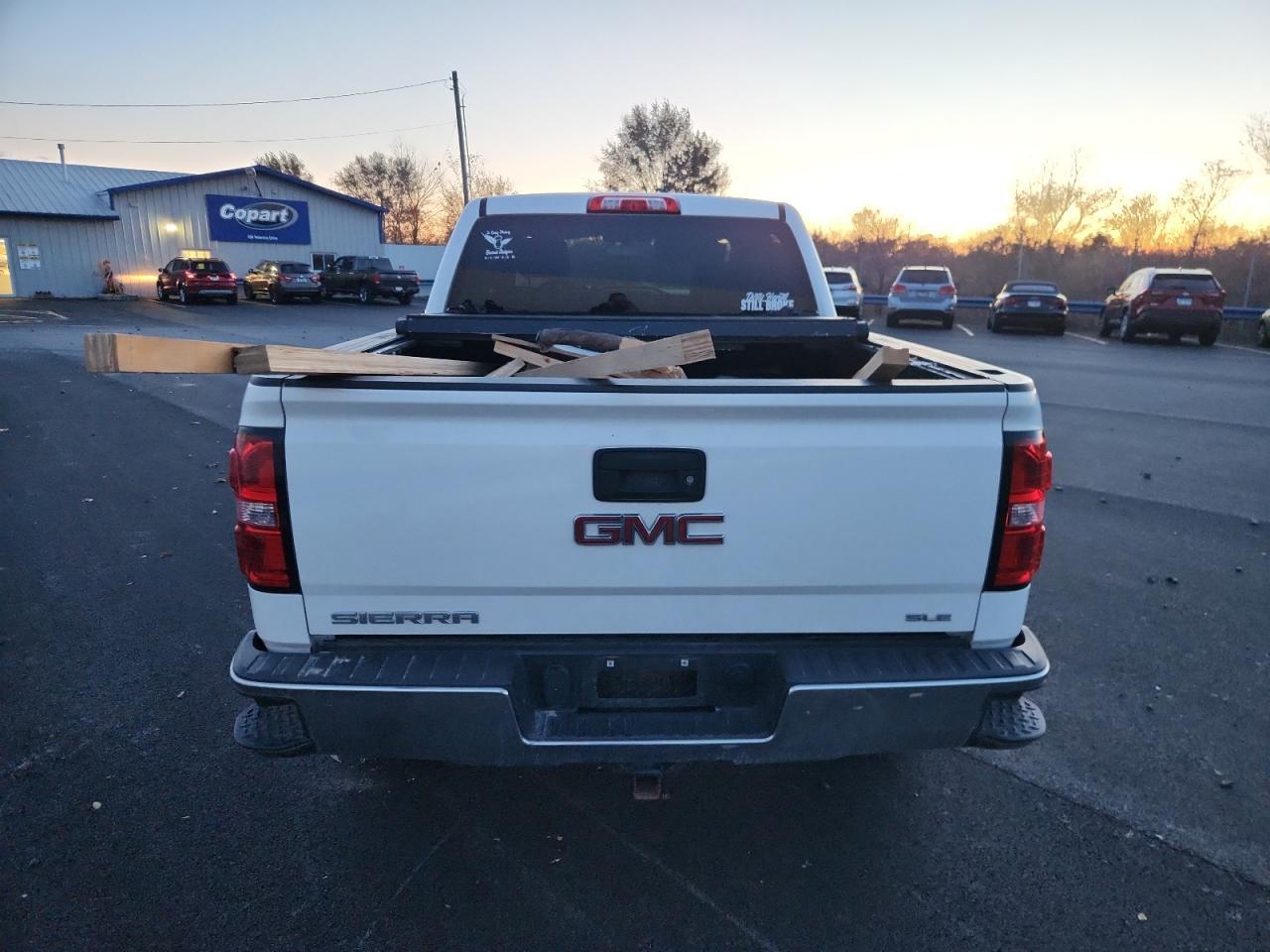 2016 GMC Sierra