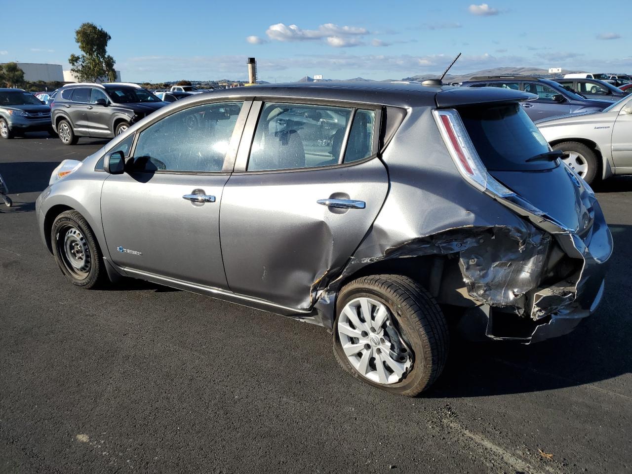 2015 NISSAN LEAF