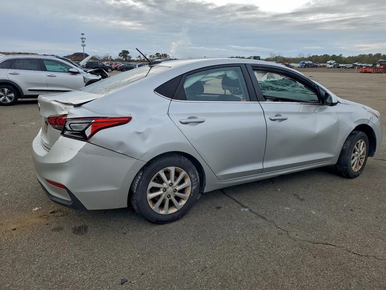 2019 HYUNDAI ACCENT