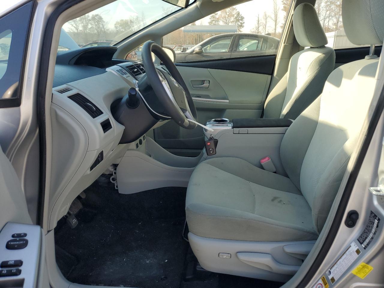 2012 TOYOTA PRIUS V