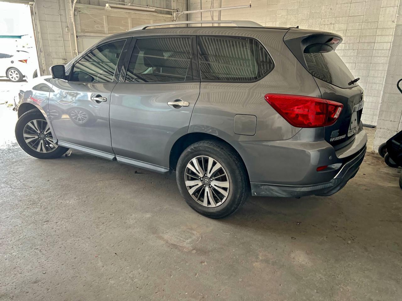2017 NISSAN PATHFINDER