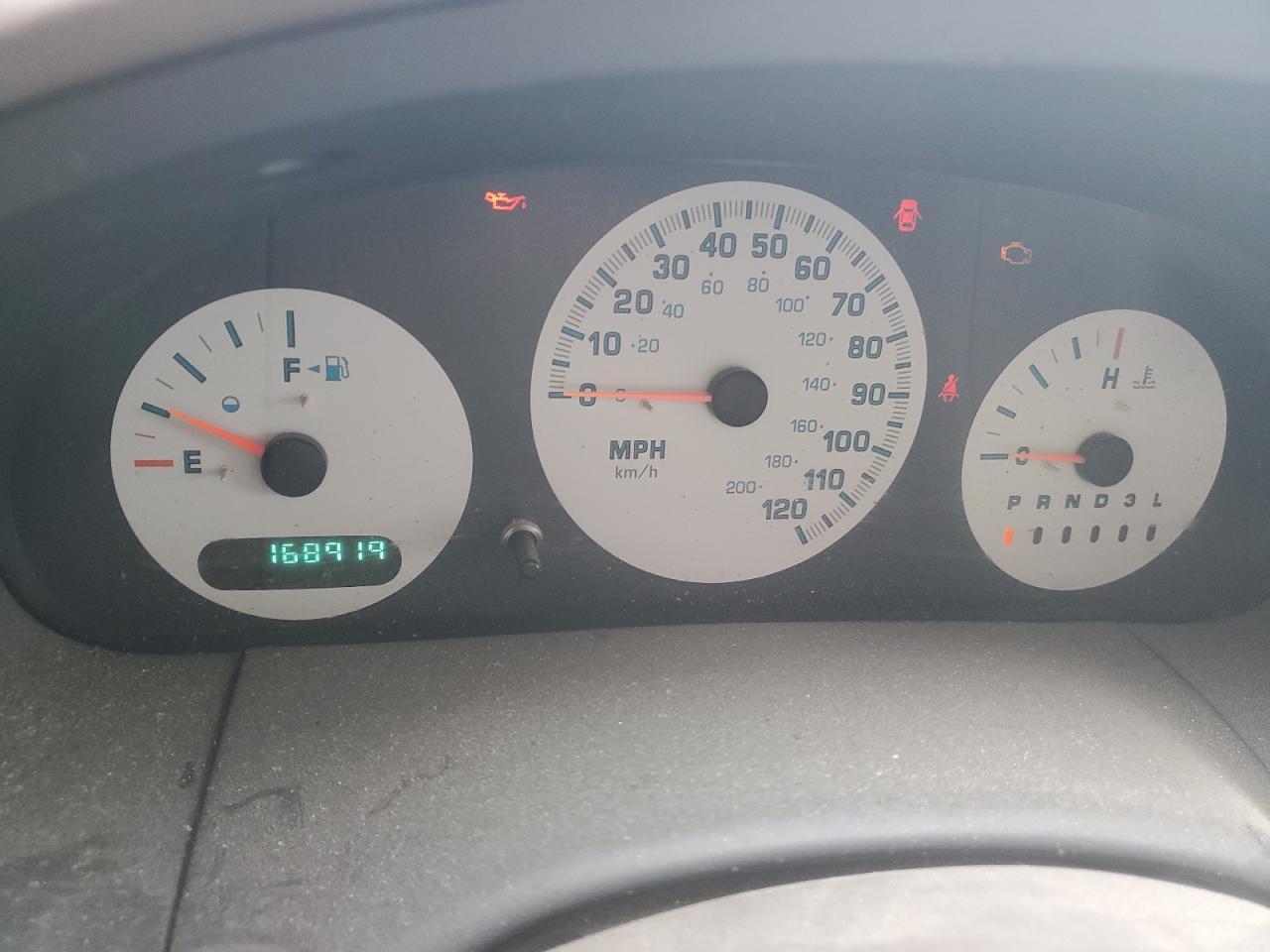2003 CHRYSLER Town & Country