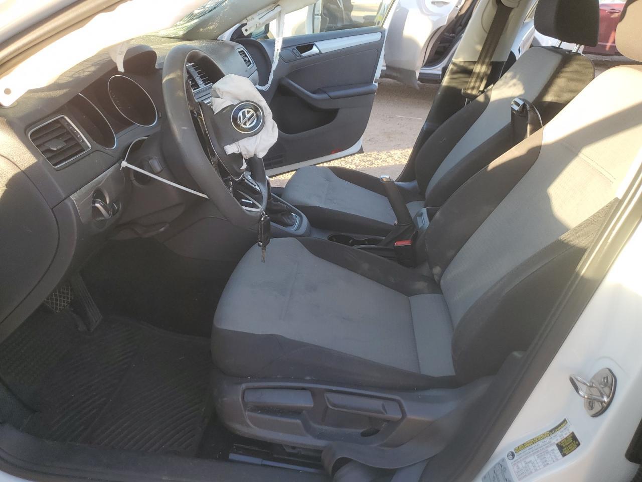 2018 VOLKSWAGEN JETTA