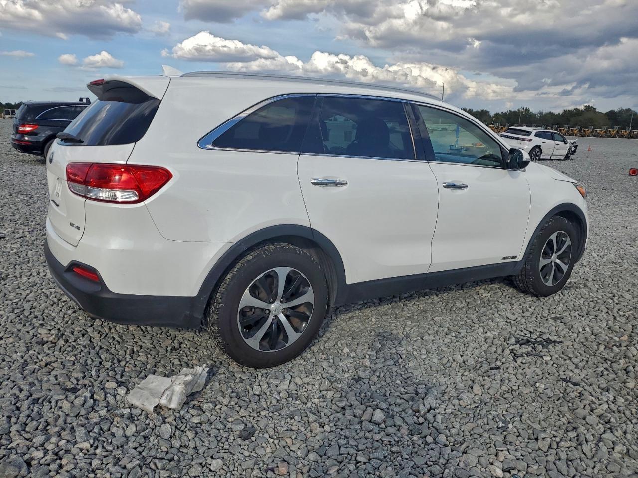 2017 KIA SORENTO