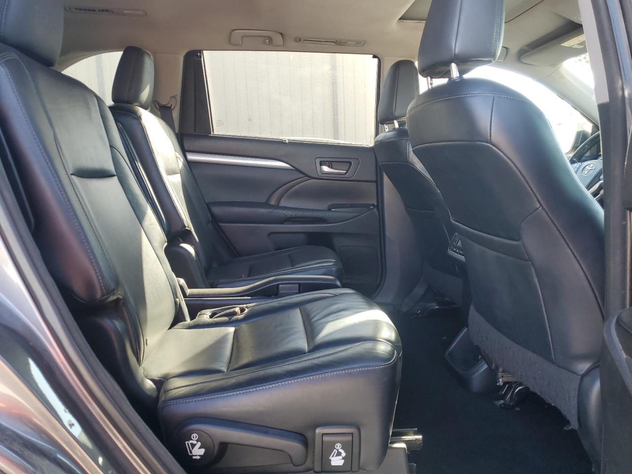 2014 TOYOTA HIGHLANDER