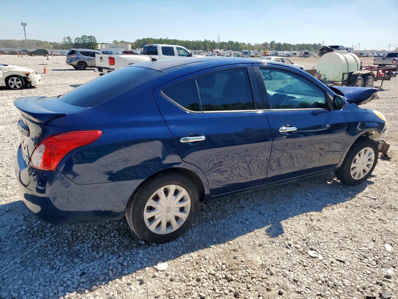 2014 NISSAN VERSA