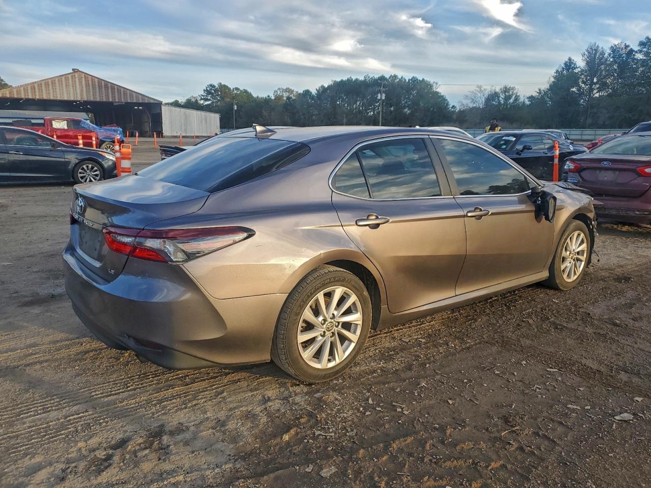 2021 TOYOTA CAMRY