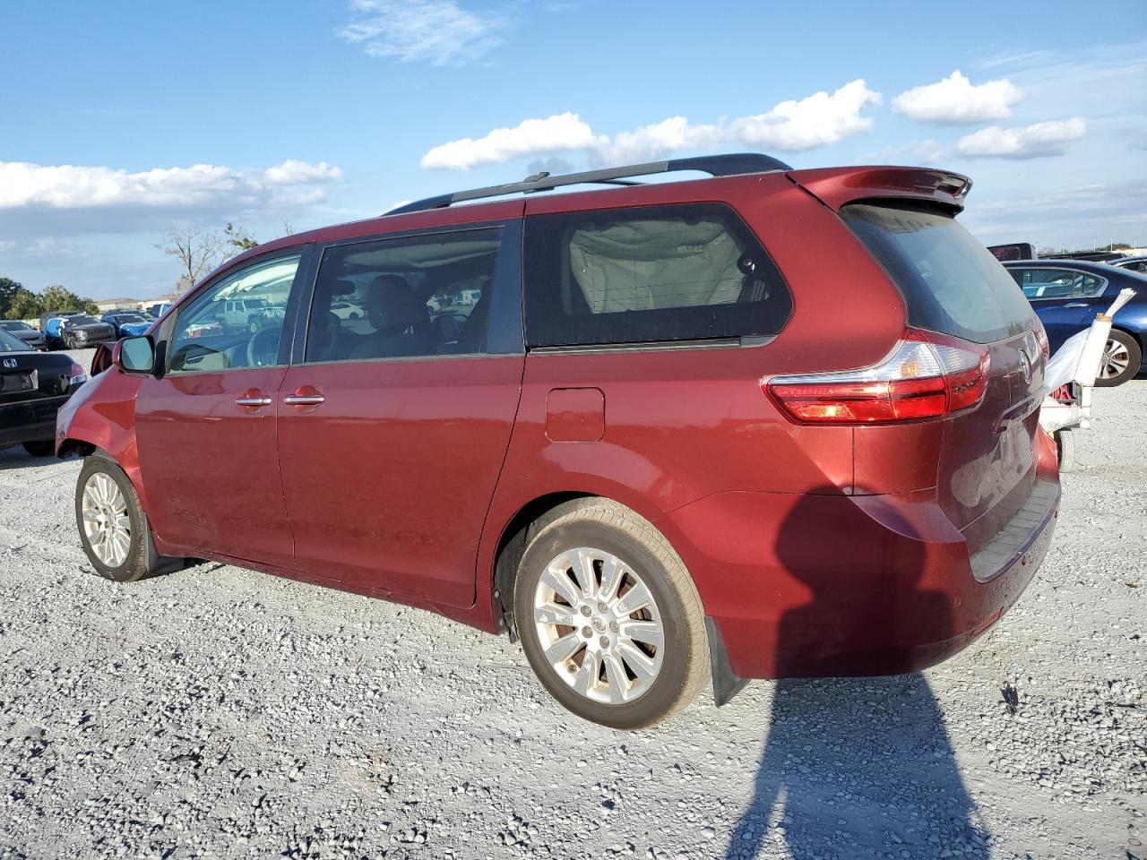 2015 TOYOTA SIENNA