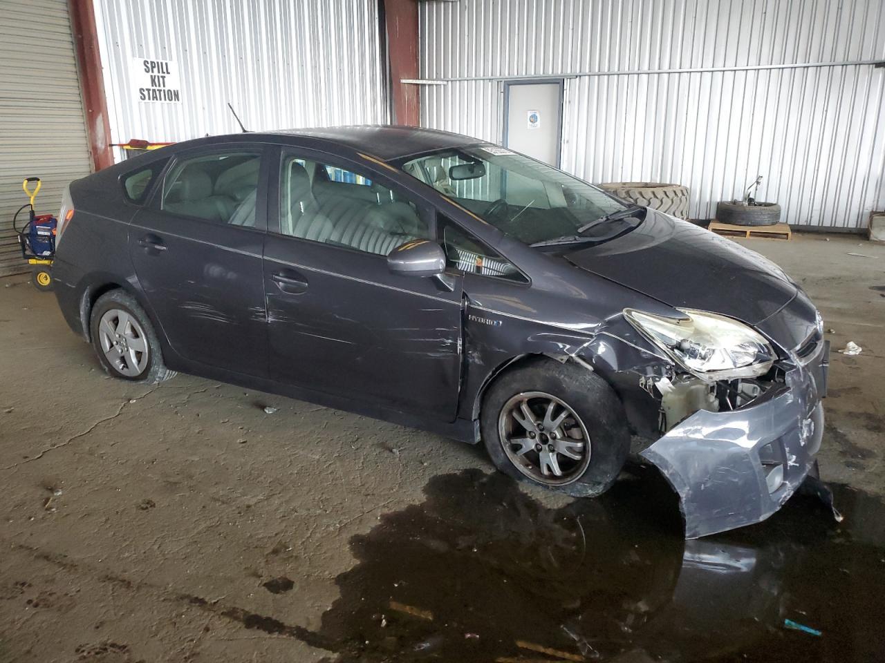 2011 TOYOTA PRIUS