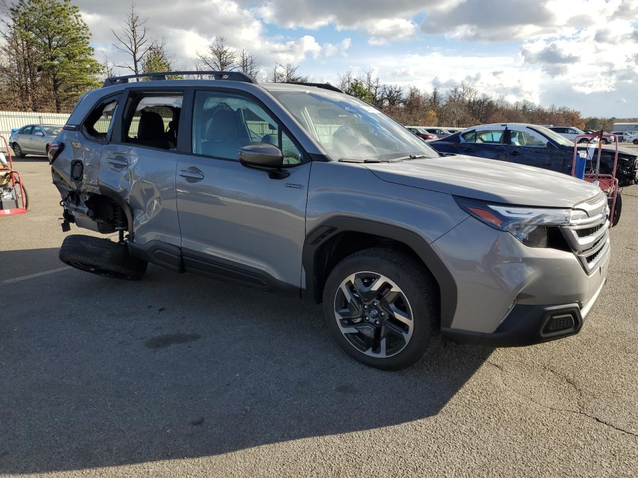 2025 SUBARU FORESTER