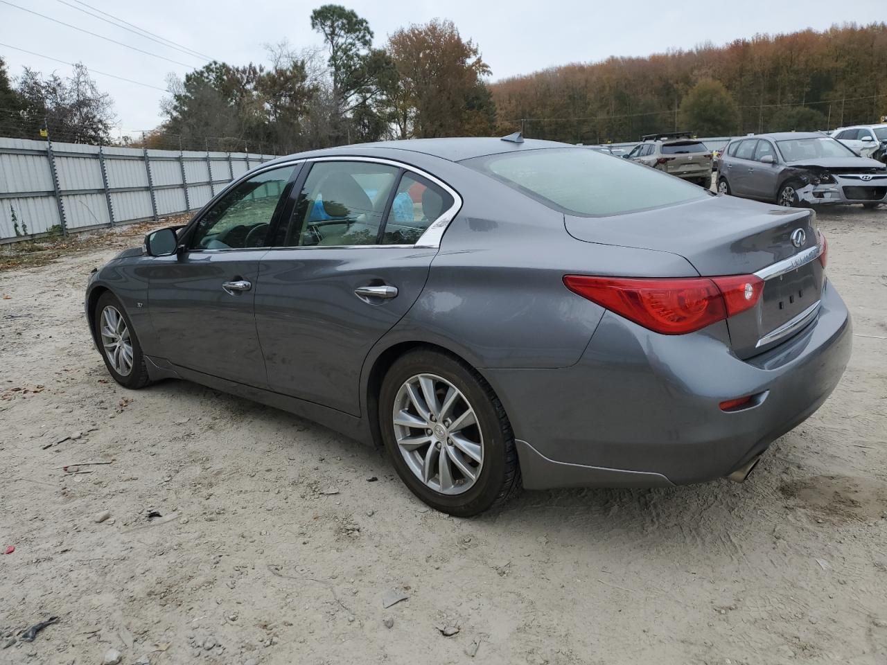 2015 INFINITI Q50
