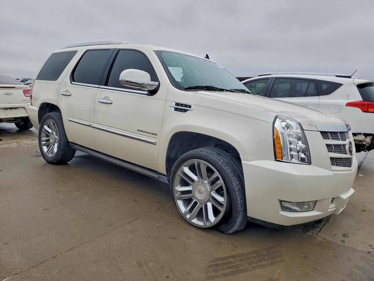 2013 CADILLAC ESCALADE