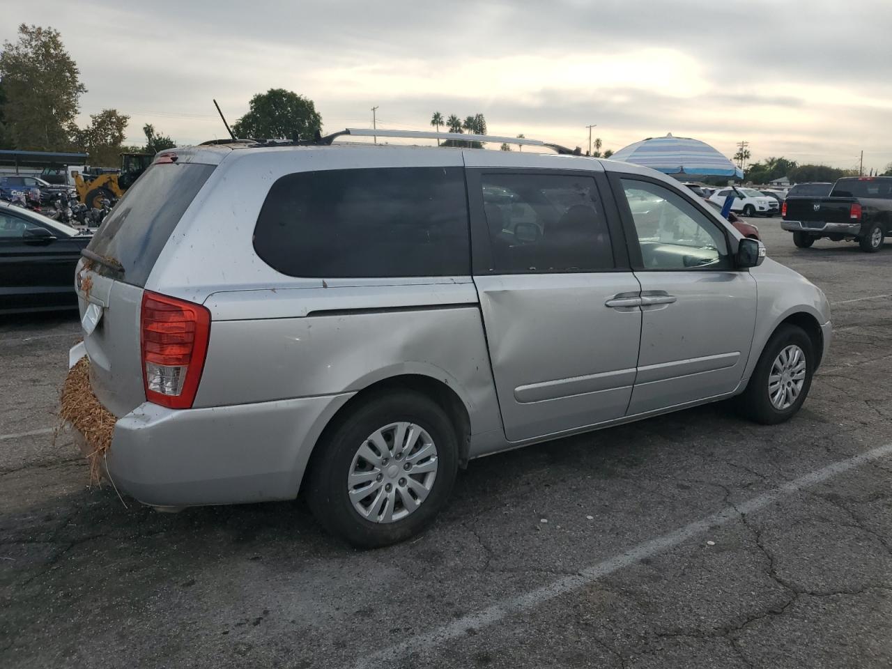 2012 KIA SEDONA