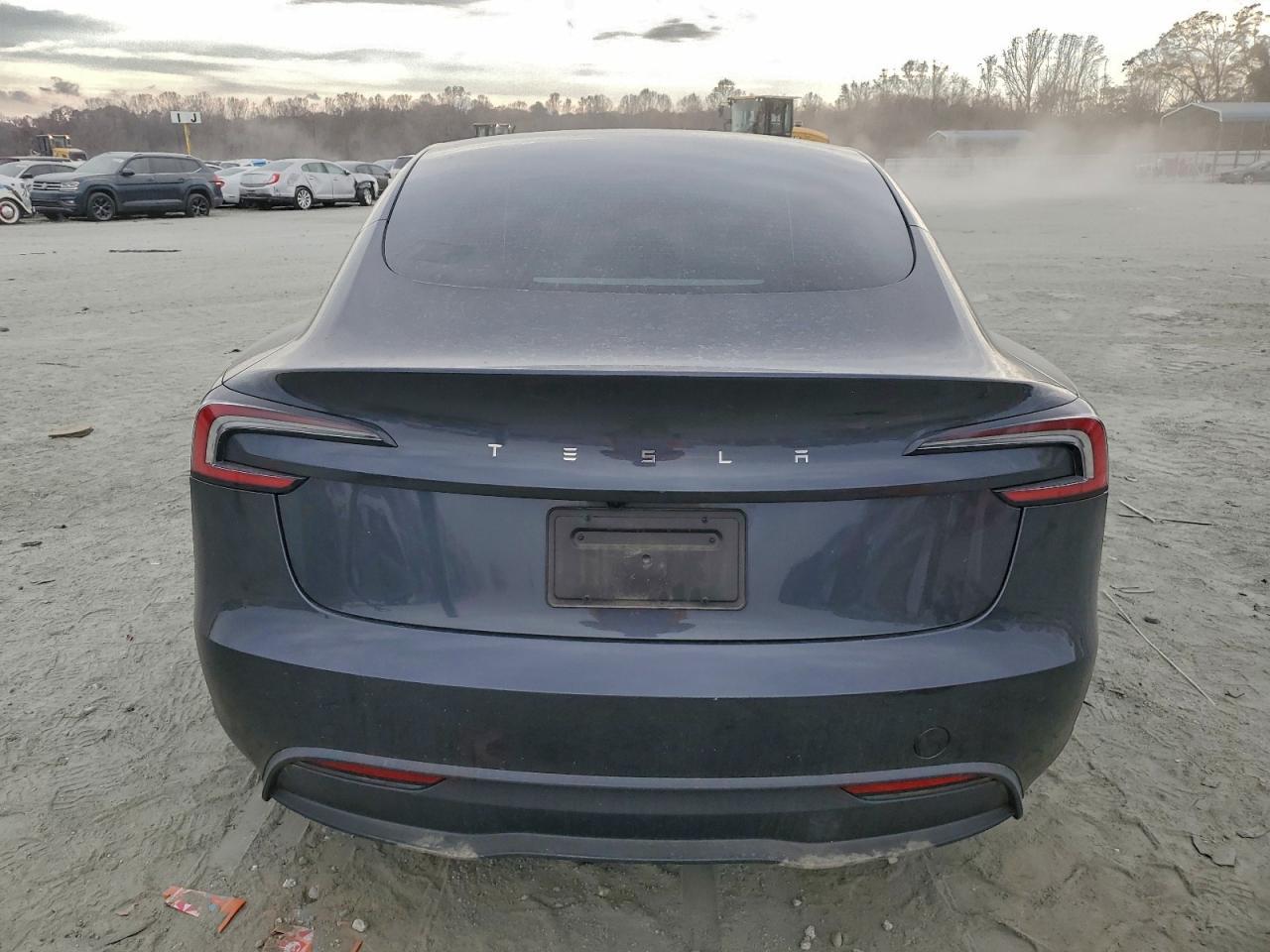 2025 TESLA MODEL 3
