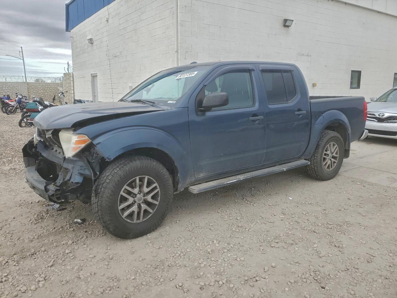 2016 NISSAN Frontier