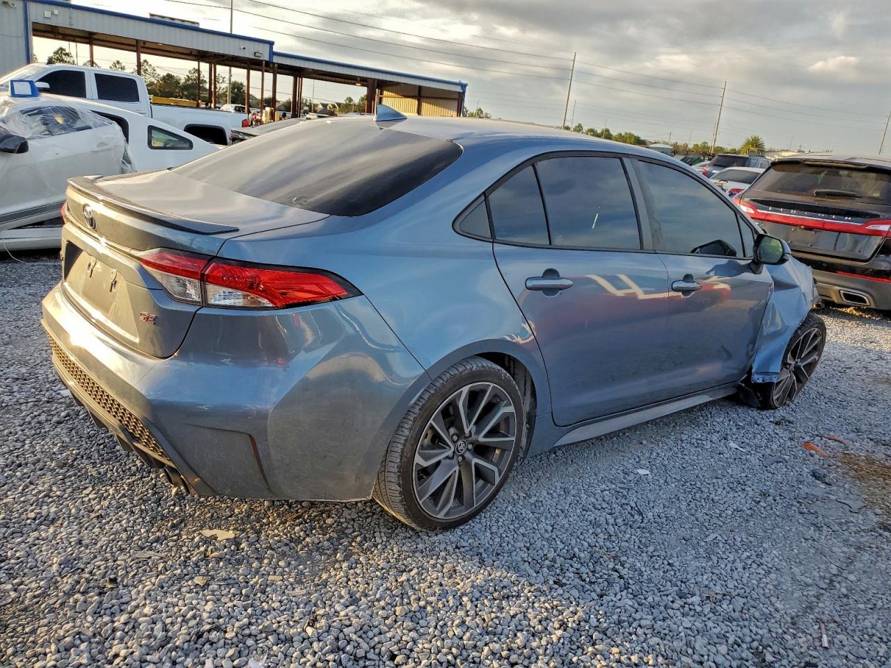 2022 TOYOTA COROLLA