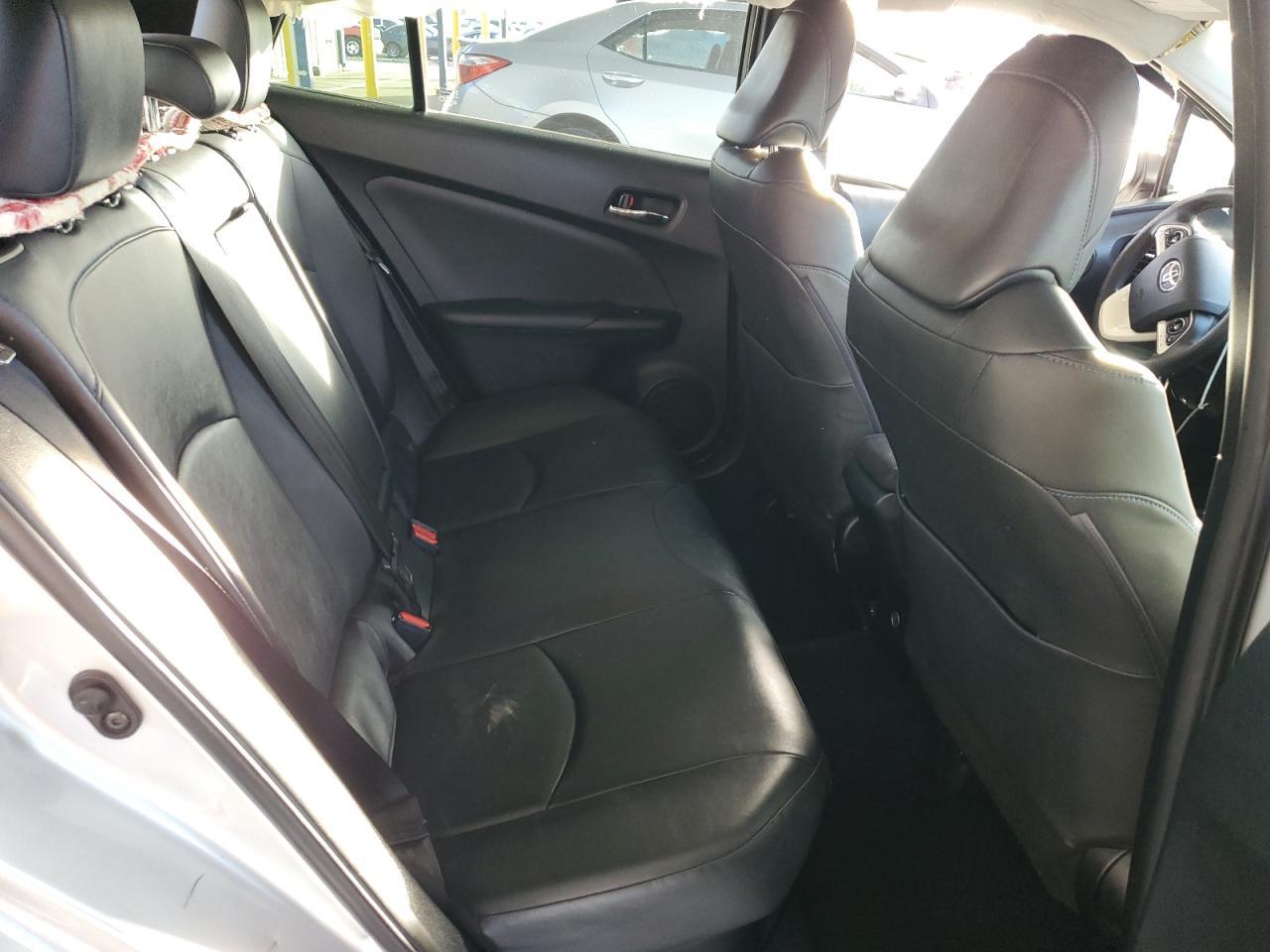 2017 TOYOTA PRIUS