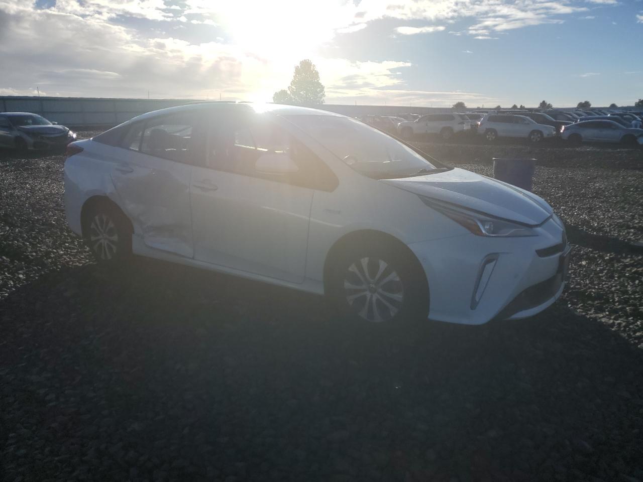 2019 TOYOTA PRIUS