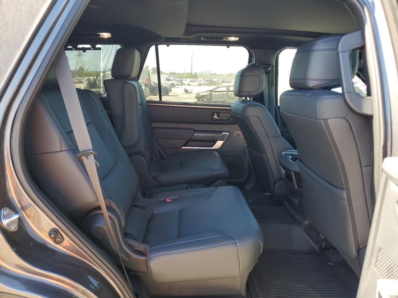 2025 TOYOTA Sequoia