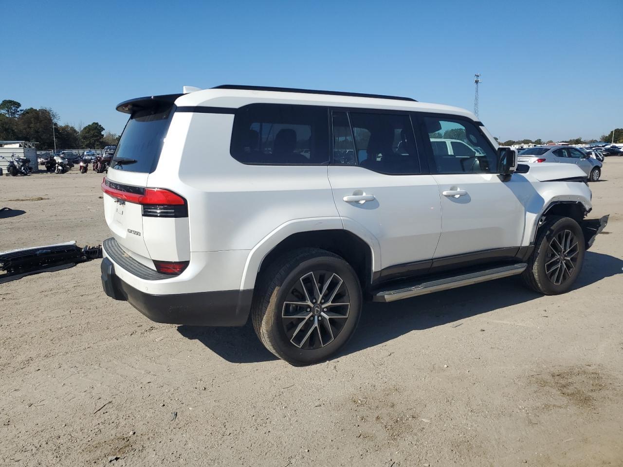 2024 LEXUS GX 550