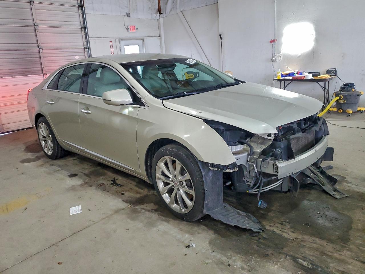 2013 CADILLAC XTS
