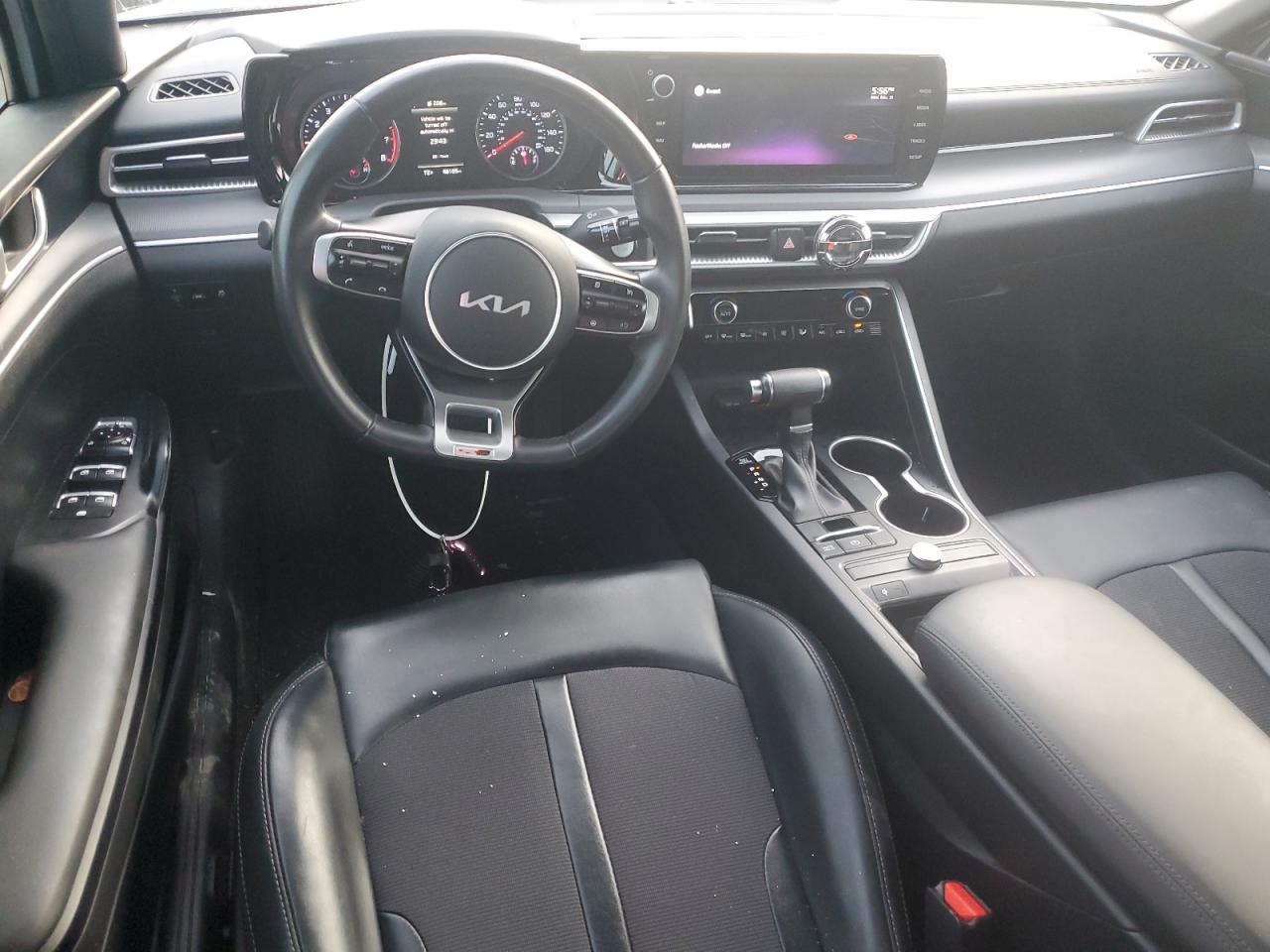 2022 KIA K5