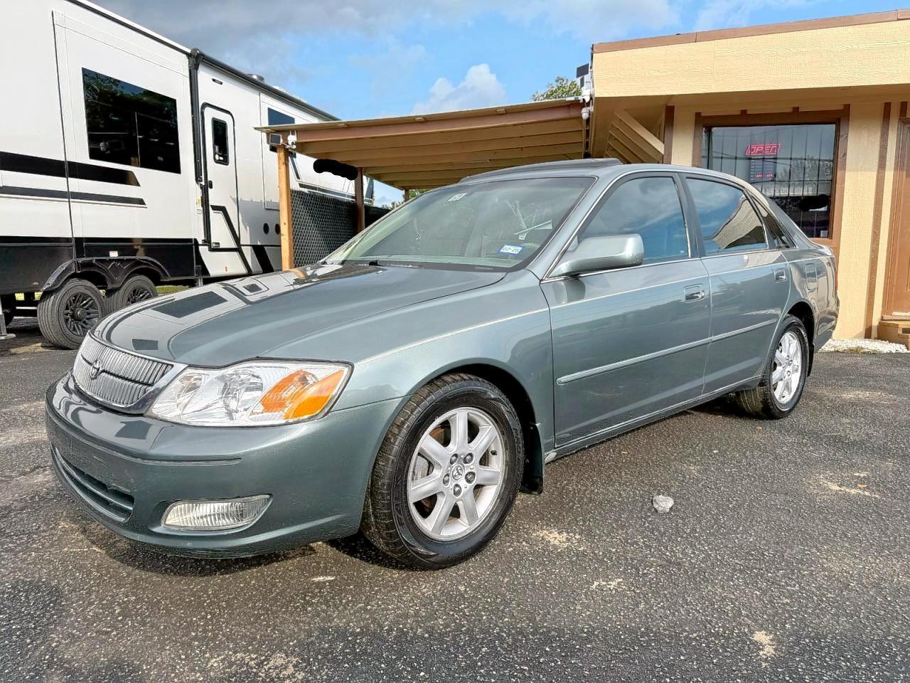 2001 TOYOTA Avalon
