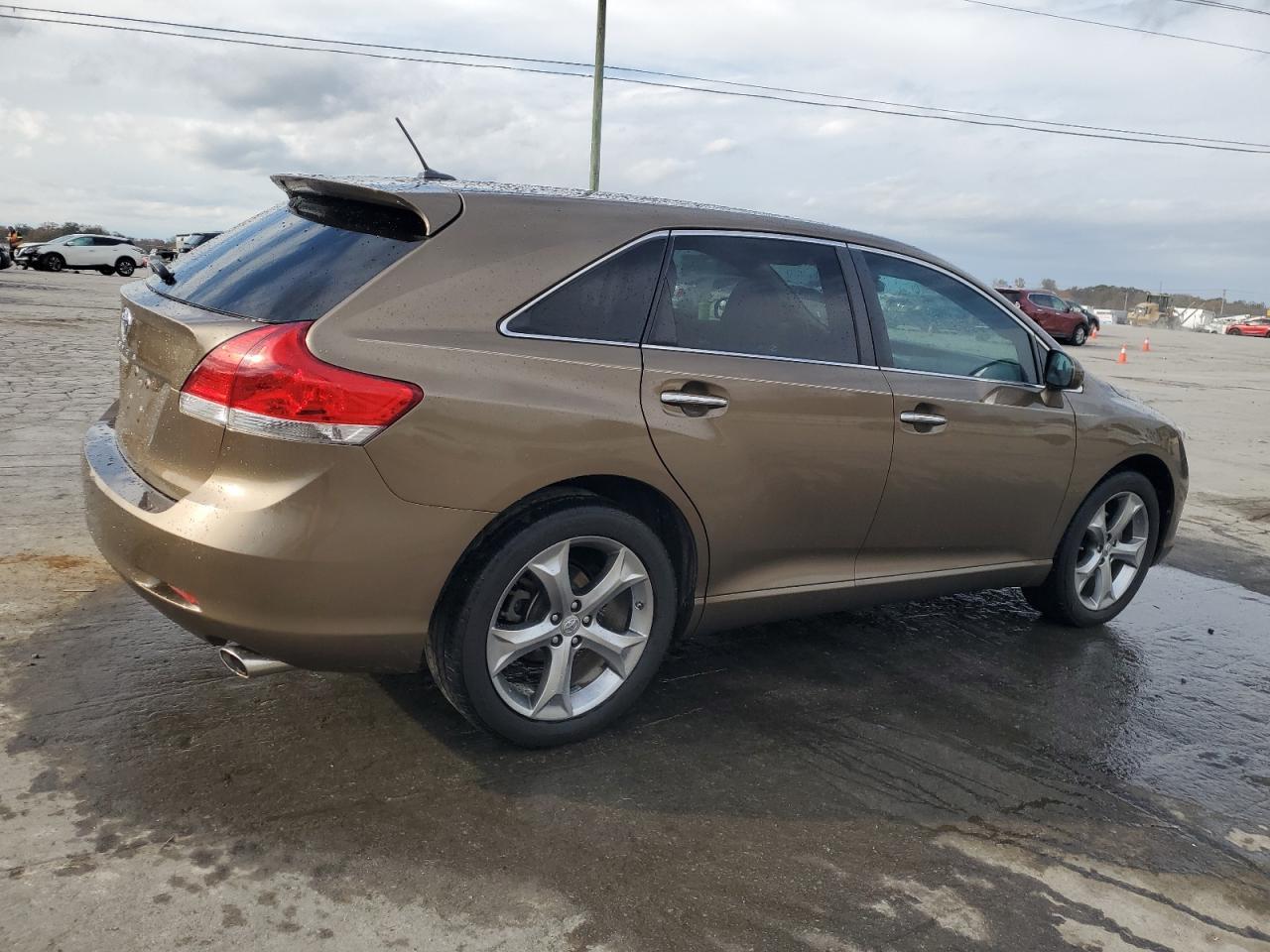 2011 TOYOTA VENZA