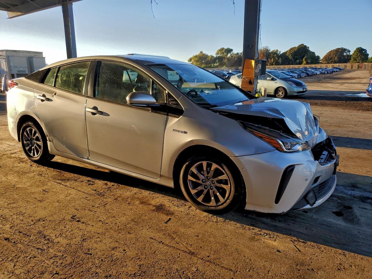 2019 TOYOTA PRIUS