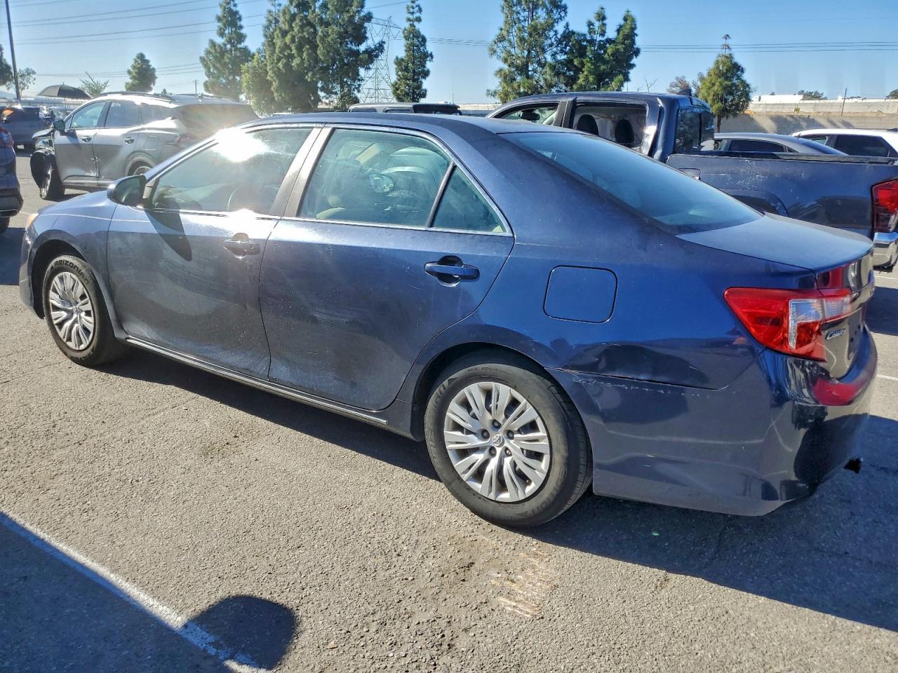 2014 TOYOTA CAMRY