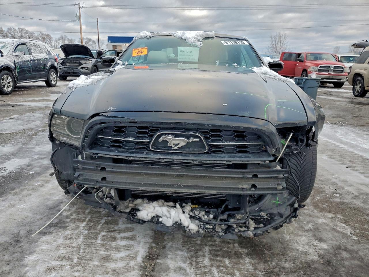 2013 FORD MUSTANG
