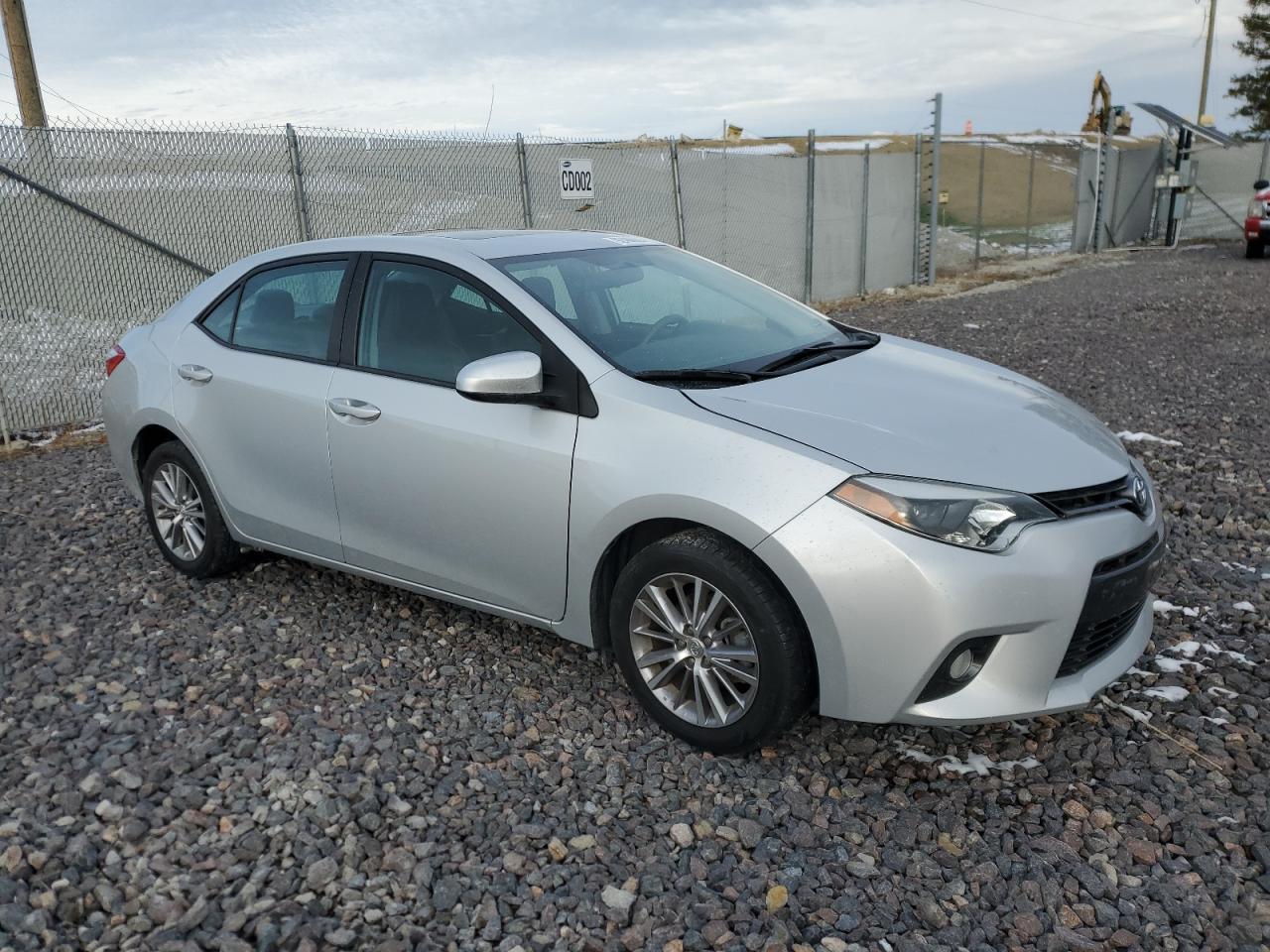 2015 TOYOTA COROLLA