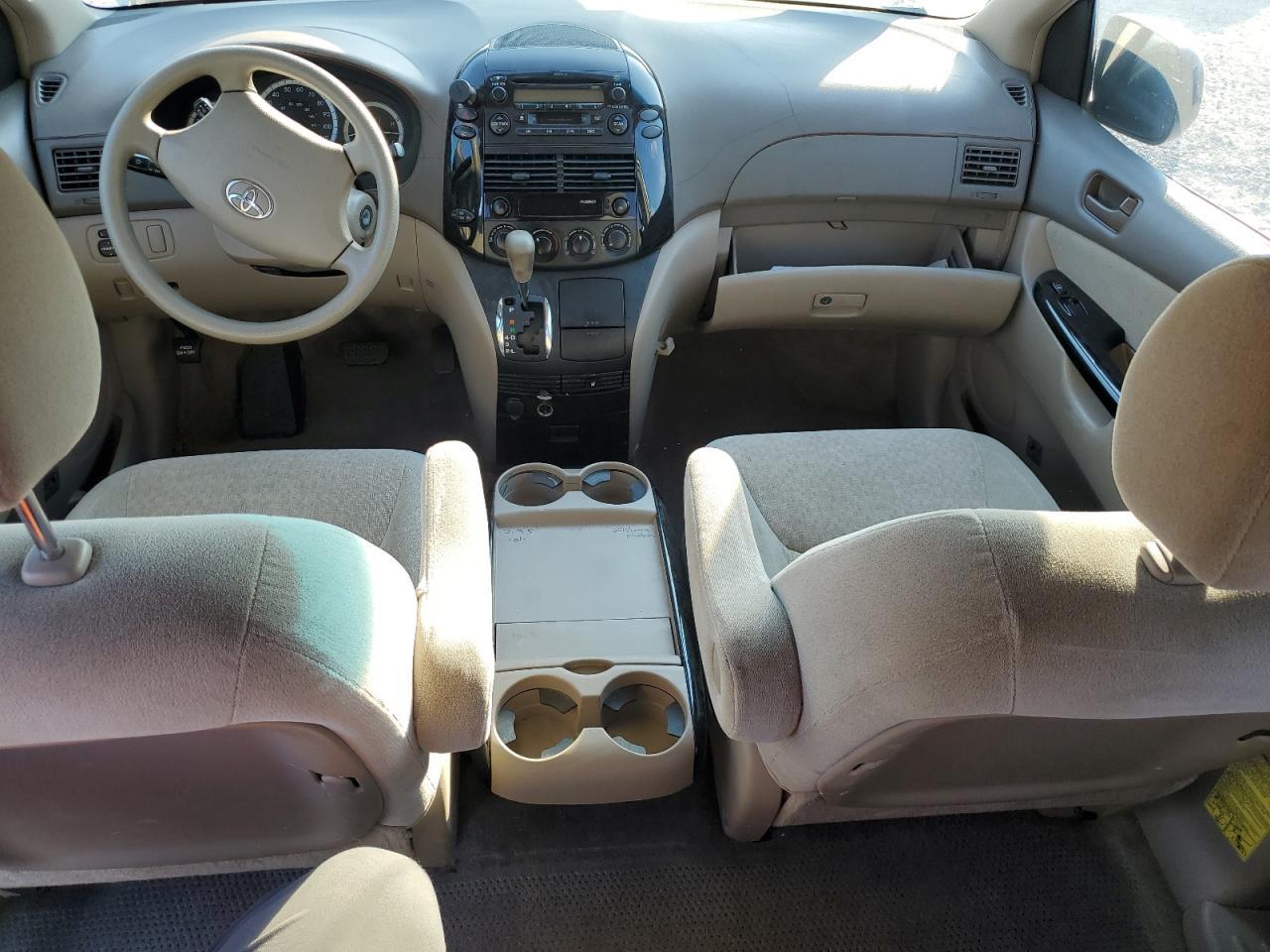 2005 TOYOTA SIENNA
