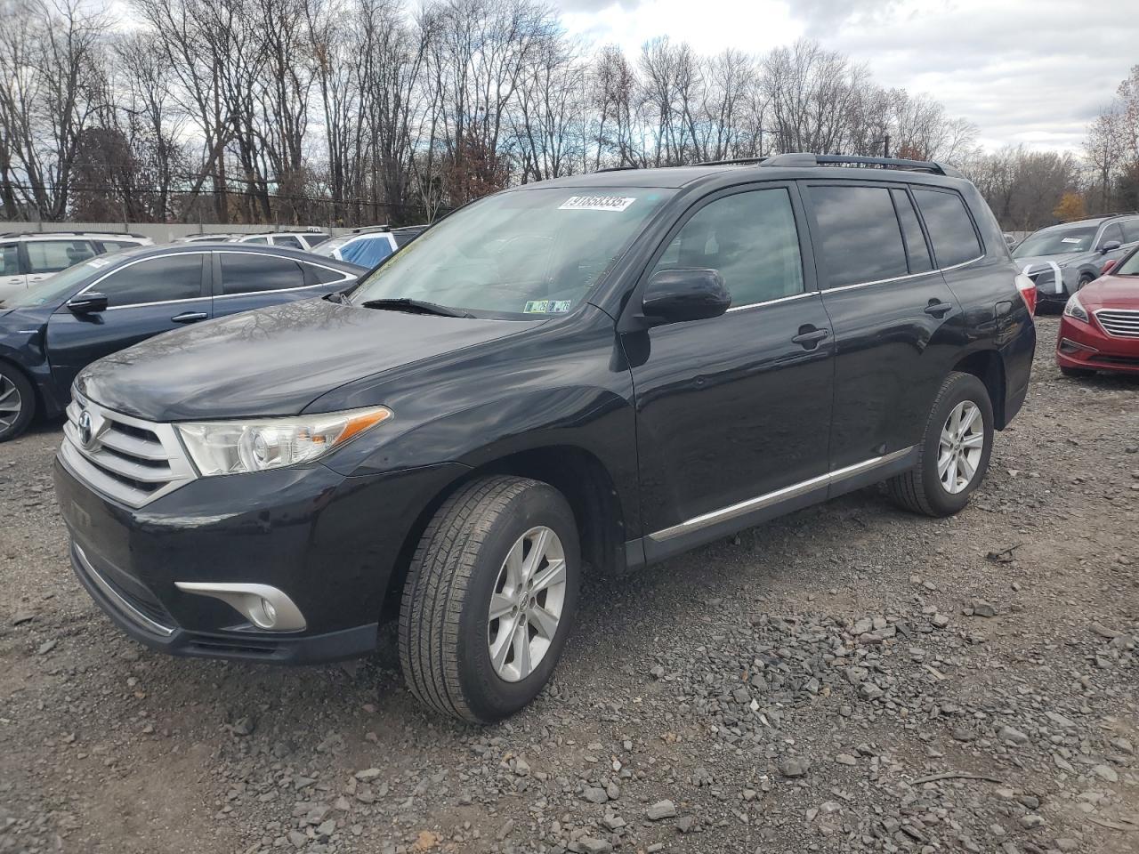2011 TOYOTA HIGHLANDER
