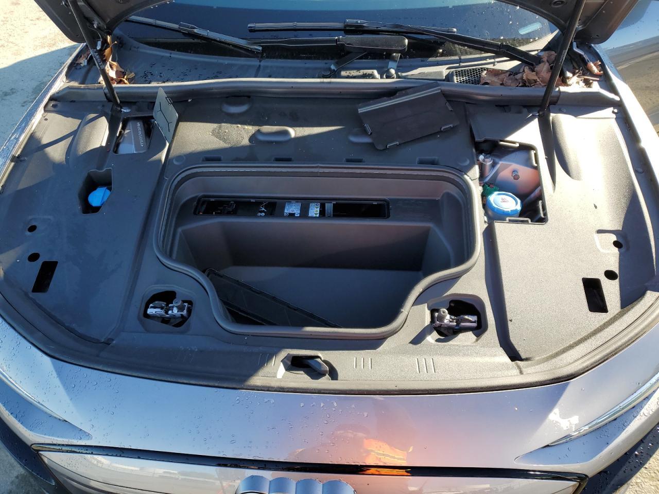 2025 AUDI A6